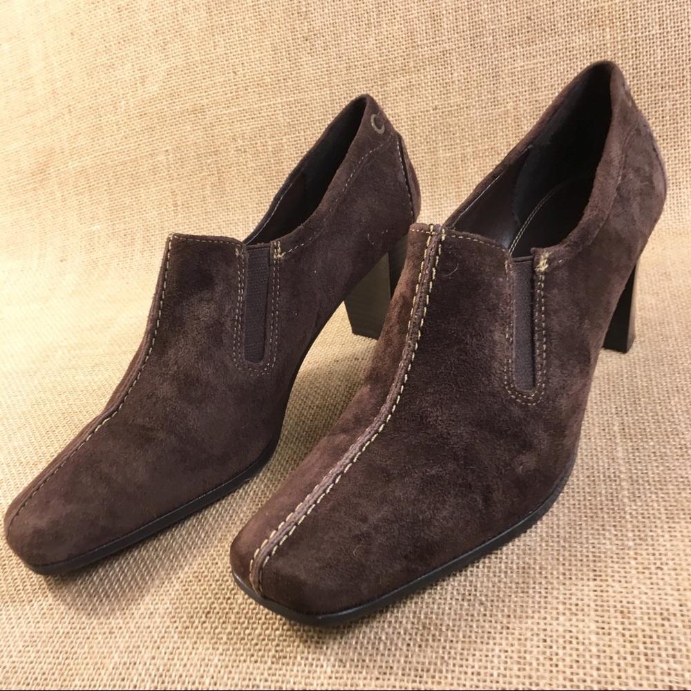 Liz Claiborne Ankle  Suede Booties. Size 8.5
